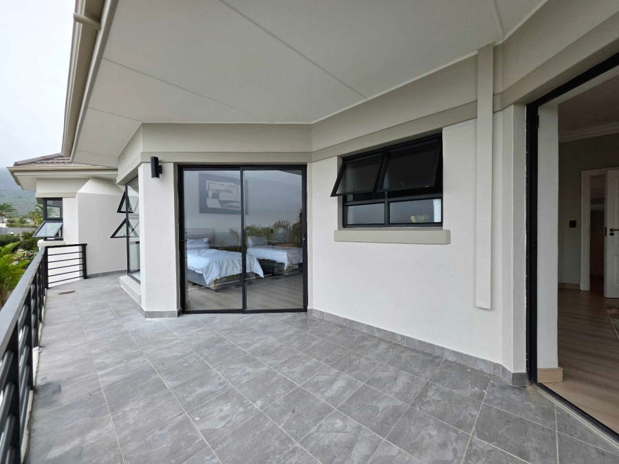 5 Bedroom Property for Sale in Plattekloof Western Cape